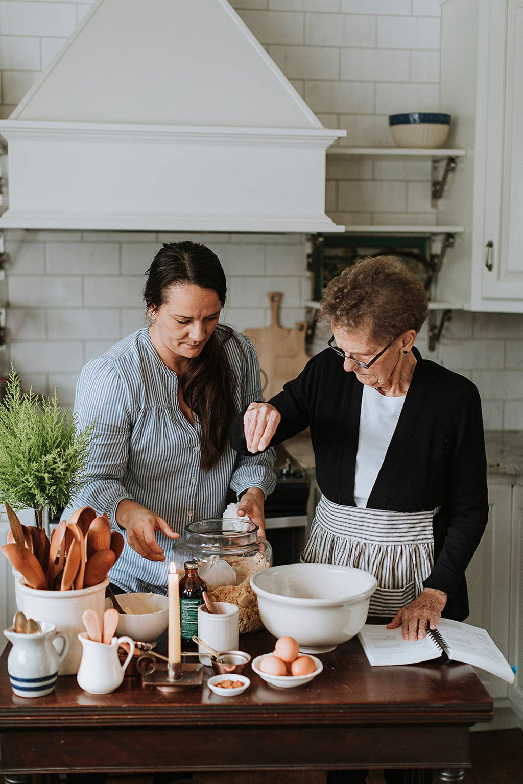 Millstream Stoneware Mixing Bowl | Handmade Pottery: Large