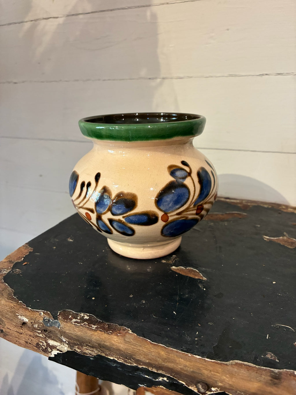 European Pottery, Cream