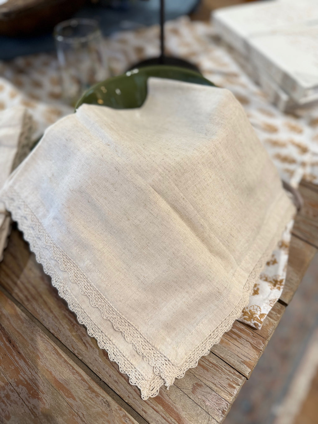 Flax Linen Napkins with Lace (Set of 4)