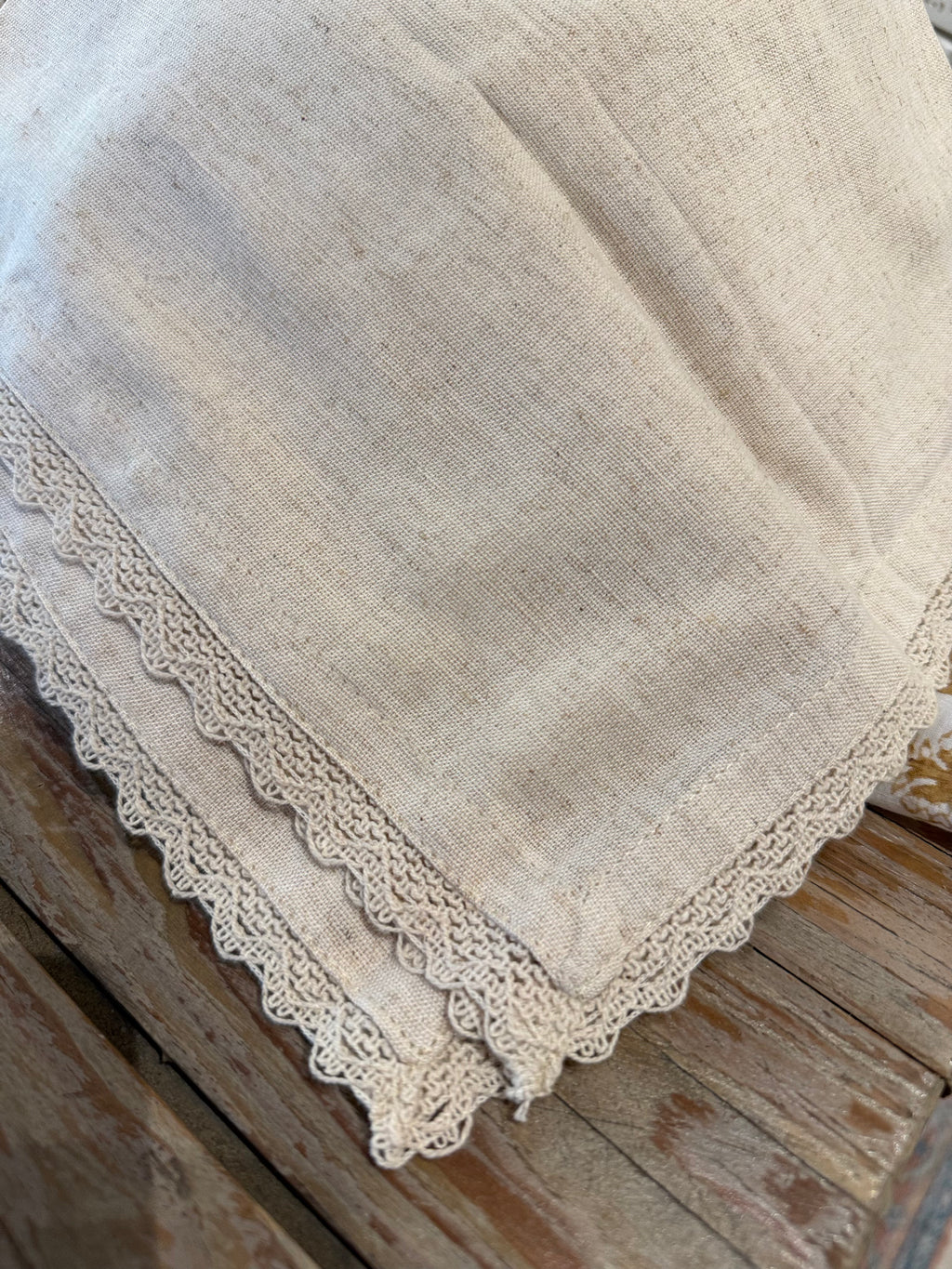 Flax Linen Napkins with Lace (Set of 4)
