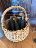 Round basket with handle