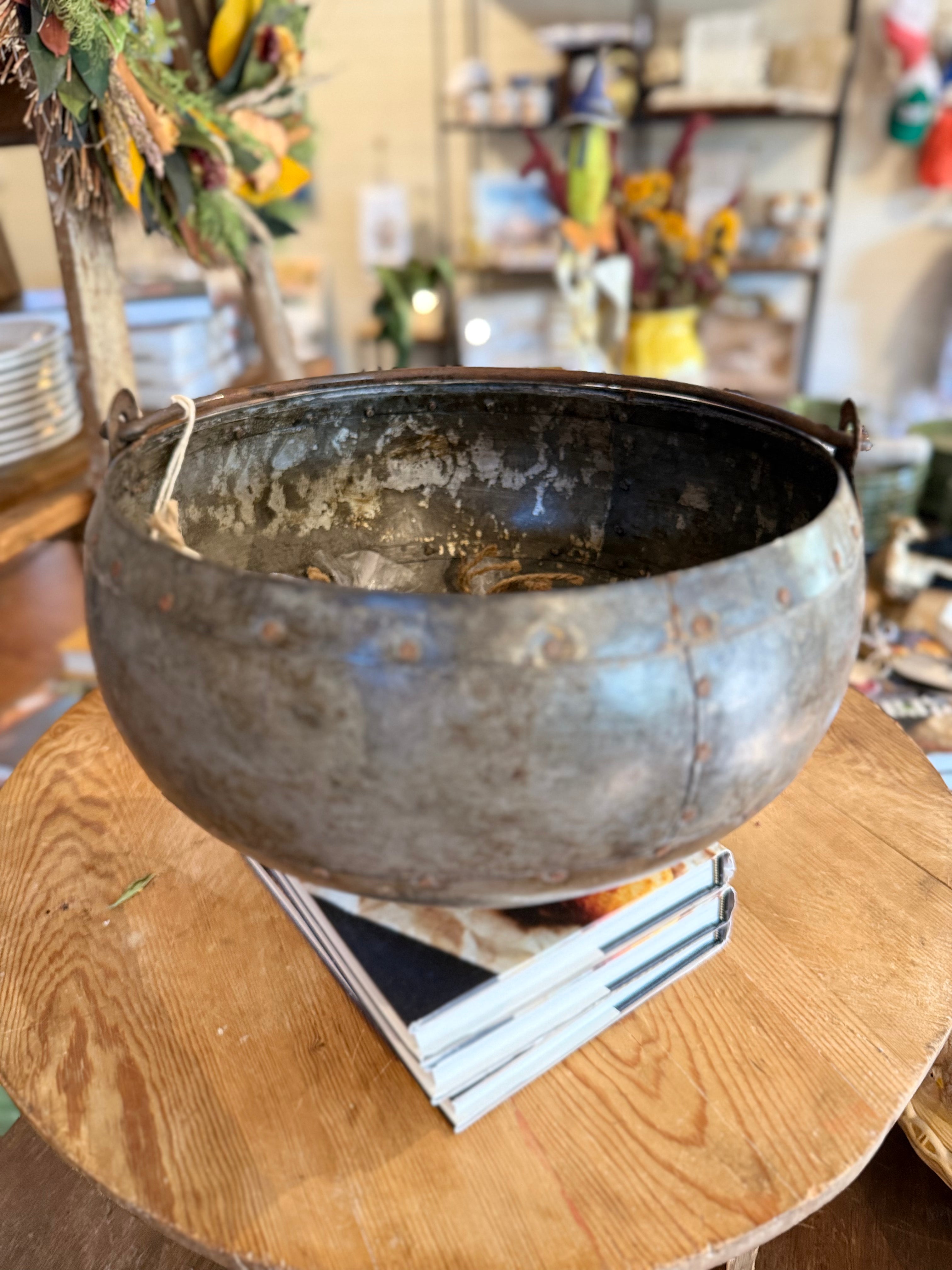 Round Iron Pot