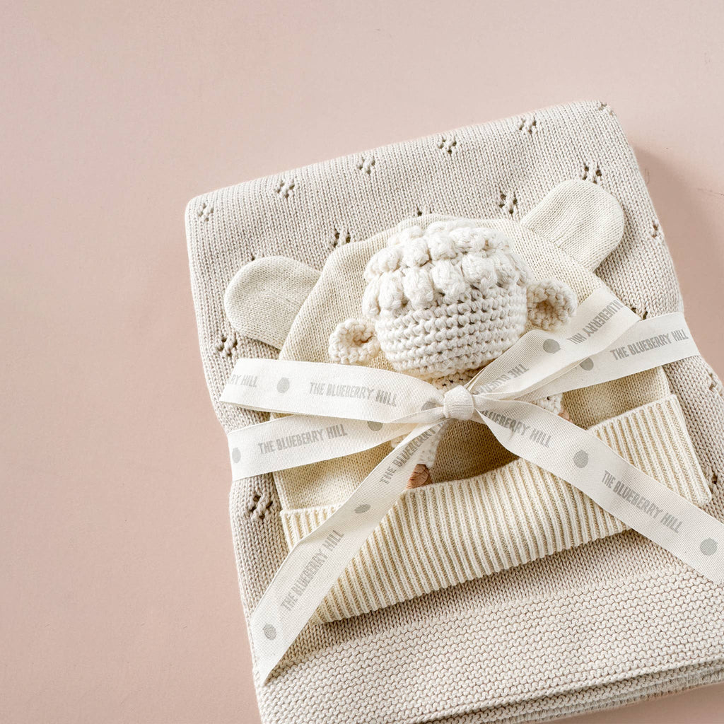 Lamb Piqué Baby Gift Set